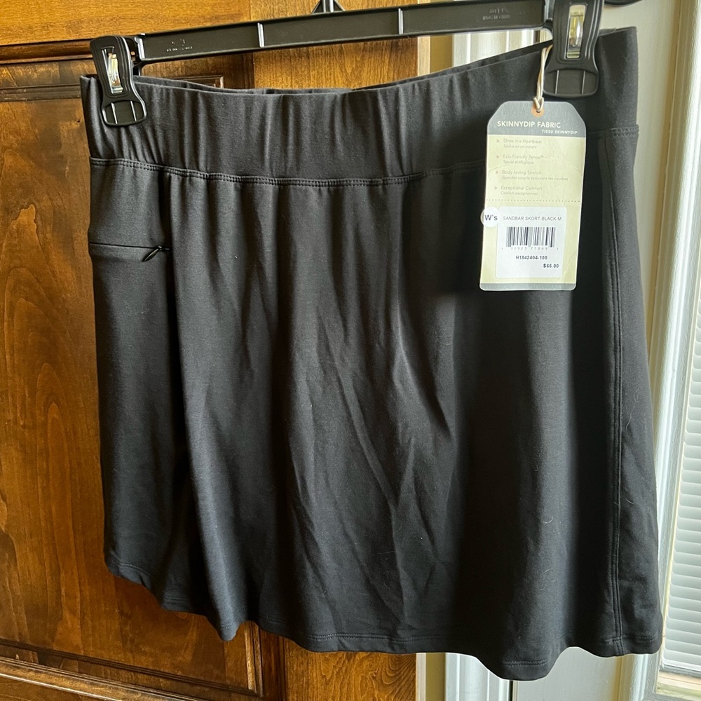 New with Tag hornytoad Black Sandbar Skort Medium